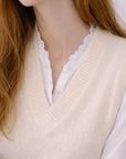 Pull sans manches Beige - Col V en maille
