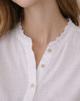 Chemise brodée Blanc - Col Volanté & Manches Longues